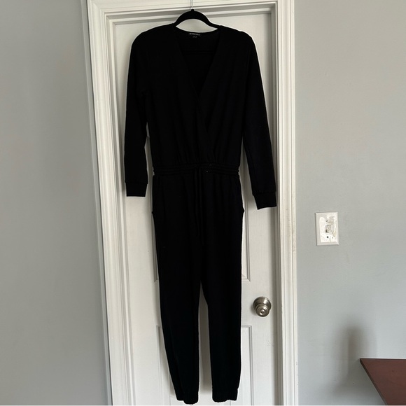 Beyond Yoga Cozy Fleece Jogger Black Jumpsuit with Criss Cross Opening L… - Picture 6 of 8